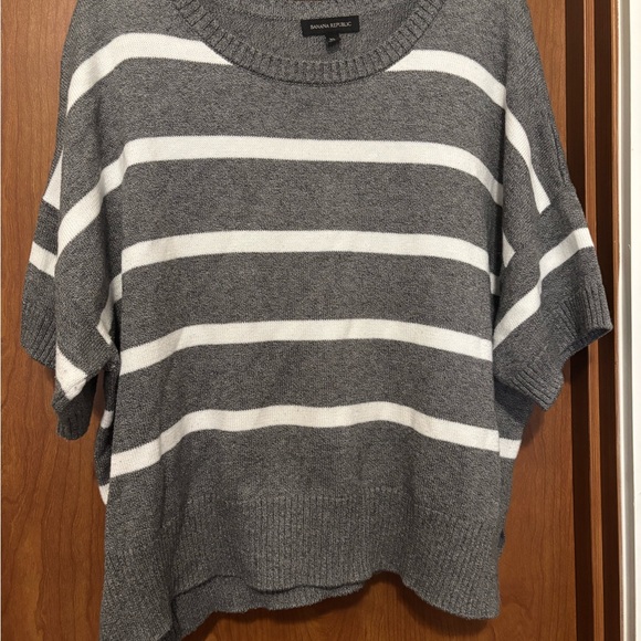 Banana Republic Gray Striped “Goodbye” Women's Sweater Short Sleeve - Picture 4 of 9